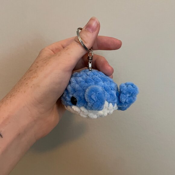 Crochet Whale Keychain - Picture 6 of 7